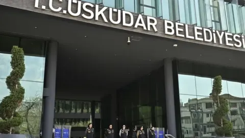 Üsküdar Belediyesi seçimlerinde yürütme durduruldu; görev meclis başkan vekiline devredildi