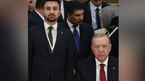 AKP Denizli Gençlik Kolları Başkanı Mahmut Mert Çelik, Rolex saat paylaşımı sonrası istifa etti