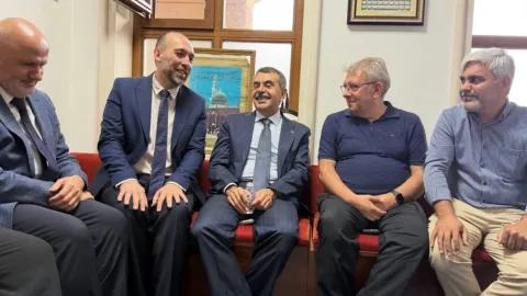 Akit'in karma eğitim eleştirileri Bakan Yusuf Tekin ile görüşülmüş