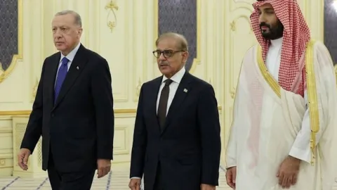 Türkiye, Suudi Arabistan ve Pakistan yeni askeri ittifakı İstanbul'da toplandı