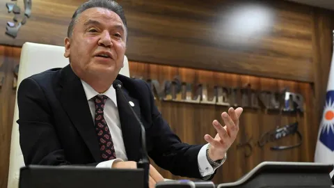 Bir Böcek hikayesi: Bu gurur CHP ve Yeni Parti yöneticilerine ait…
