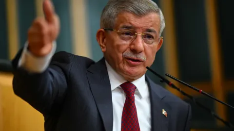 Ahmet Davutoğlu'na Cumhurbaşkanına Hakaret Soruşturması Açıldı