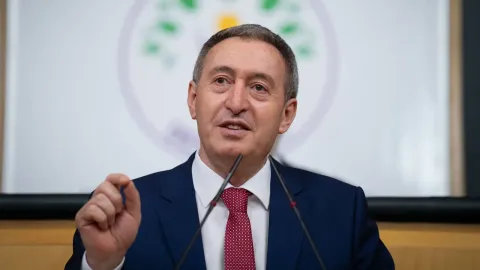 Bakırhan 'Sokaktan getirdik' sözü için geri adım attı