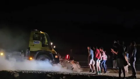 ODTÜ’de 'rant yolu' protestosunda belediye aracı öğrencilerin üzerine sürüldü iddiası