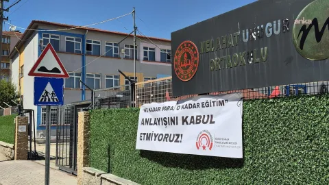 Eskişehir'de Veliler Kayıt Parası Eylemi Yaptı