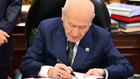 Bahçeli'den dikkat çeken 'çerçeve yasa' açıklaması: '467 rakamını ben de beklemiyordum'