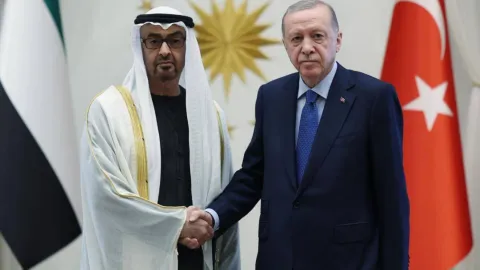 Erdoğan, BAE lideri Al Nahyan ile görüştü: İran-ABD gerilimi diplomatik çabalarla çözülebilir