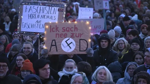 AfD’nin seçim başarısı nedir? Radikal kitlelerin kızgınlığı sisteme değil kapitalizm uygulamalarına yönelmiş