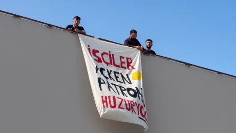 Hakkını arayan işçiler çatıdan, şantiyeden, valilik ve şirket önünden seslendi: 'Ilgazlar İnşaat hakkımızı ver!'