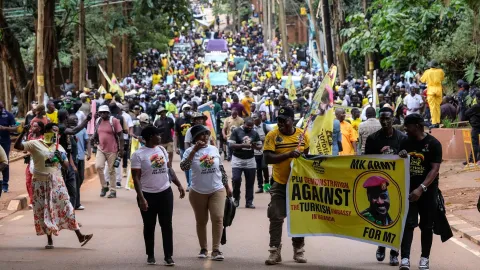 Tehditler, protestolar, çıkar çatışmaları: Uganda Türkiye ile askeri işbirliğini neden askıya aldı?