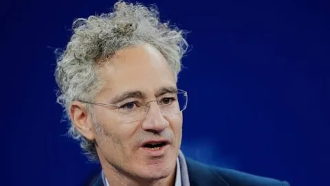 Palantir CEO'su Karp: Yapay Zeka Şirketleri Devletleşmeyi Talep Edebilir