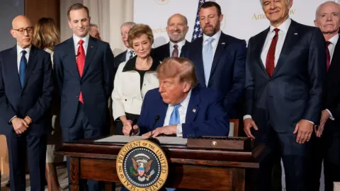 Trump’tan kararname: ‘Yapay zeka’ yerine ‘süper zeka’ denilecek