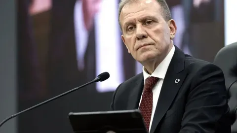 Mersin’de belediyelere operasyon: Vahap Seçer dahil 3 belediye başkanı tutuklandı