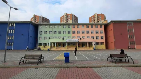 Başakşehir'de 1 öğrenci hayatını kaybetmişti: Okul saldırısına ilişkin 3 kişi tutuklandı