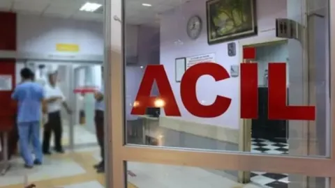 Burdur'da 52 öğrenci zehirlenme şüphesiyle hastaneye kaldırıldı
