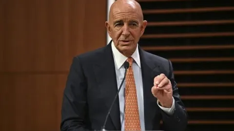 Thomas Barrack'ın Hürmüz alternatif projesindeki ticari bağlantıları gündemde