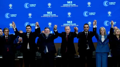 AKP Genel Başkan Yardımcısı, yeni bir büyükşehir katılımını açıkladı
