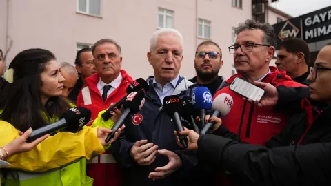 İstanbul'da sel sonrası Vali Gül'den riskli binalar için yurttaşlara çağrı