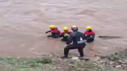 Gebze’de sel sırasında kayıp 2 kişiden birinin cansız bedeni bulundu