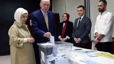 Fon krizi sonrası AK Parti oyu düştü