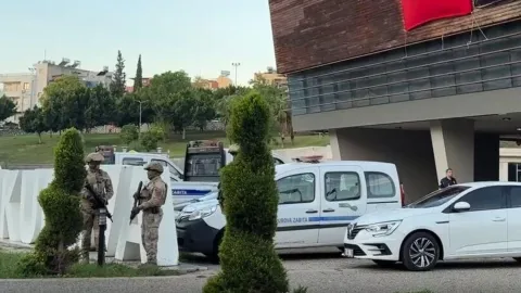 Çukurova Belediyesi'ne operasyon