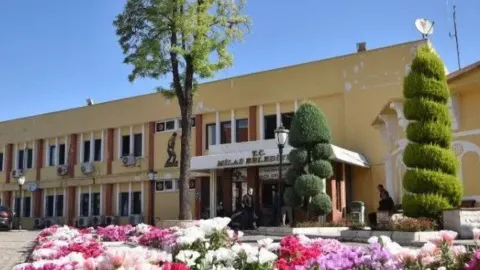 Muğla Milas Belediyesi'ne polis operasyonu düzenlendi