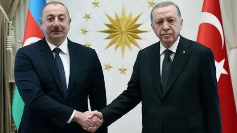 Erdoğan ve Aliyev görüştü: TDT Zirvesi'ne davet etti