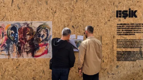 Eskişehir'de sanat, şantiye panolara taşındı