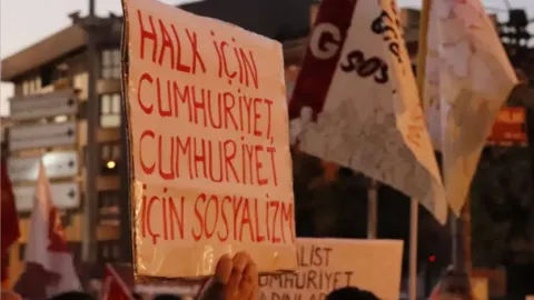 TKP'den 29 Ekim çağrısı: 'Çalınan Cumhuriyeti geri almak için yürüyoruz'