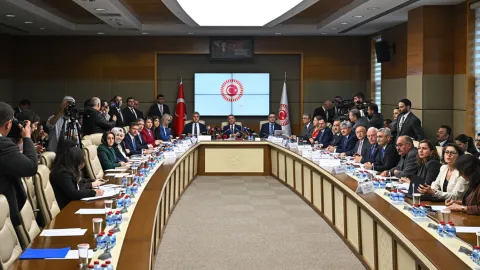 CHP, Mekke Anlaşması'na Destek Verdi