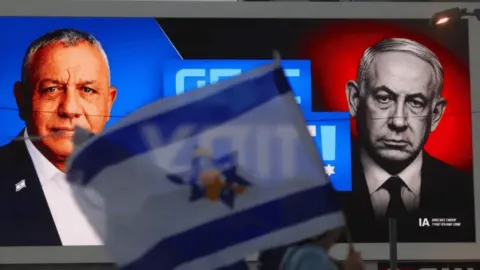 İsrail’de sandıktan çıkmaz çıktı: Ne Netanyahu ne Eisenkot hükümeti kuracak sayıya ulaştı
