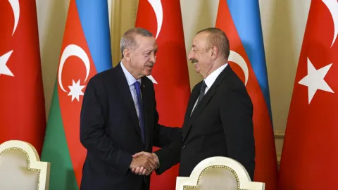 Aliyev Türkiye Zirvesi'ne Katılmıyor