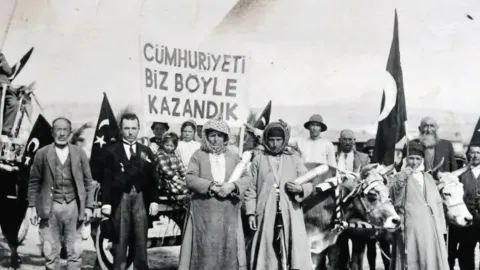 Cumhuriyet 103 yaşında: Yeniden kazanmak için…
