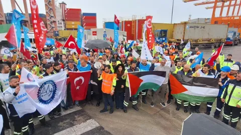 Liman işçileri savaşa ve silah sevkiyatına karşı 100'den fazla limanda ortak eylem yapacak