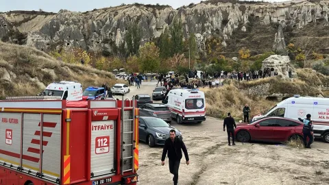 Kapadokya'da peribacası çöktü: 2 kişi yaşamını yitirdi, 1 kişi yaralandı