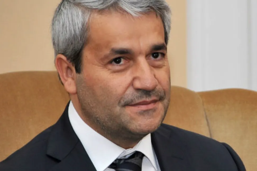 AKP'li vekil: Adalet sarayları yaptık, ama yargı daha adil diyebiliyor ...