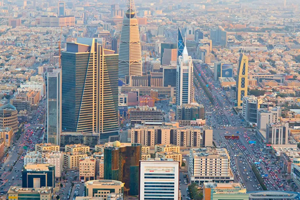 Suudi Arabistan'da yeni 'içki reformu': Zengin yabancılar için serbest, halk için yasak