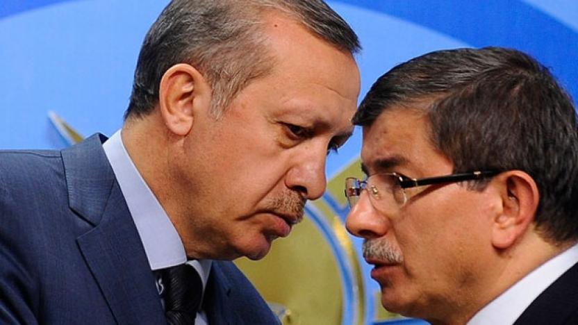 Erdoğan, Davutoğlu'nu böyle azarladı iddiası: Sen Başbakancılık oynadığını mı sanıyorsun? | soL haber