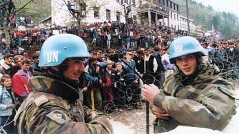 Srebrenitsa Katliamı'nda rol oynayan Hollanda, ölenlerin yakınlarına tazminat ödeyecek | soL haber
