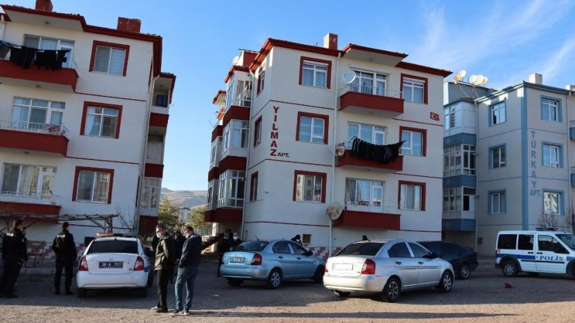 kayseri de kadin cinayeti esini ve uvey kizini katletti sol haber