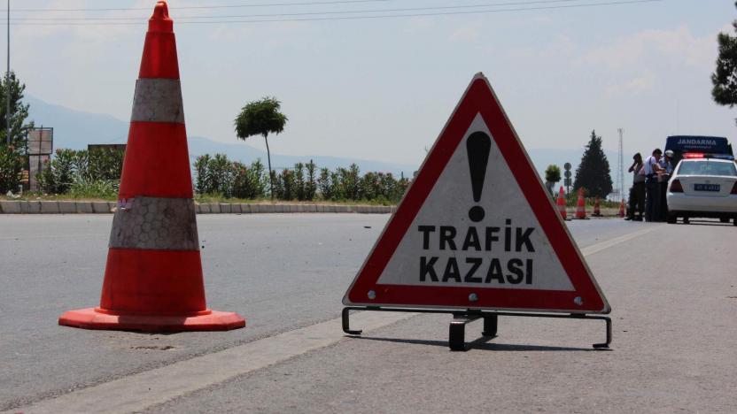AKP'li Başkanın yeğeni makam aracıyla hakime çarptı: Aracı olay yerinde bırakıp kaçtı | soL haber