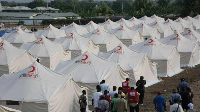 Yurttaşlar enkaz altındayken Kızılay ticaret peşinde: Kızılay AHBAP'a çadır  sattı | soL haber