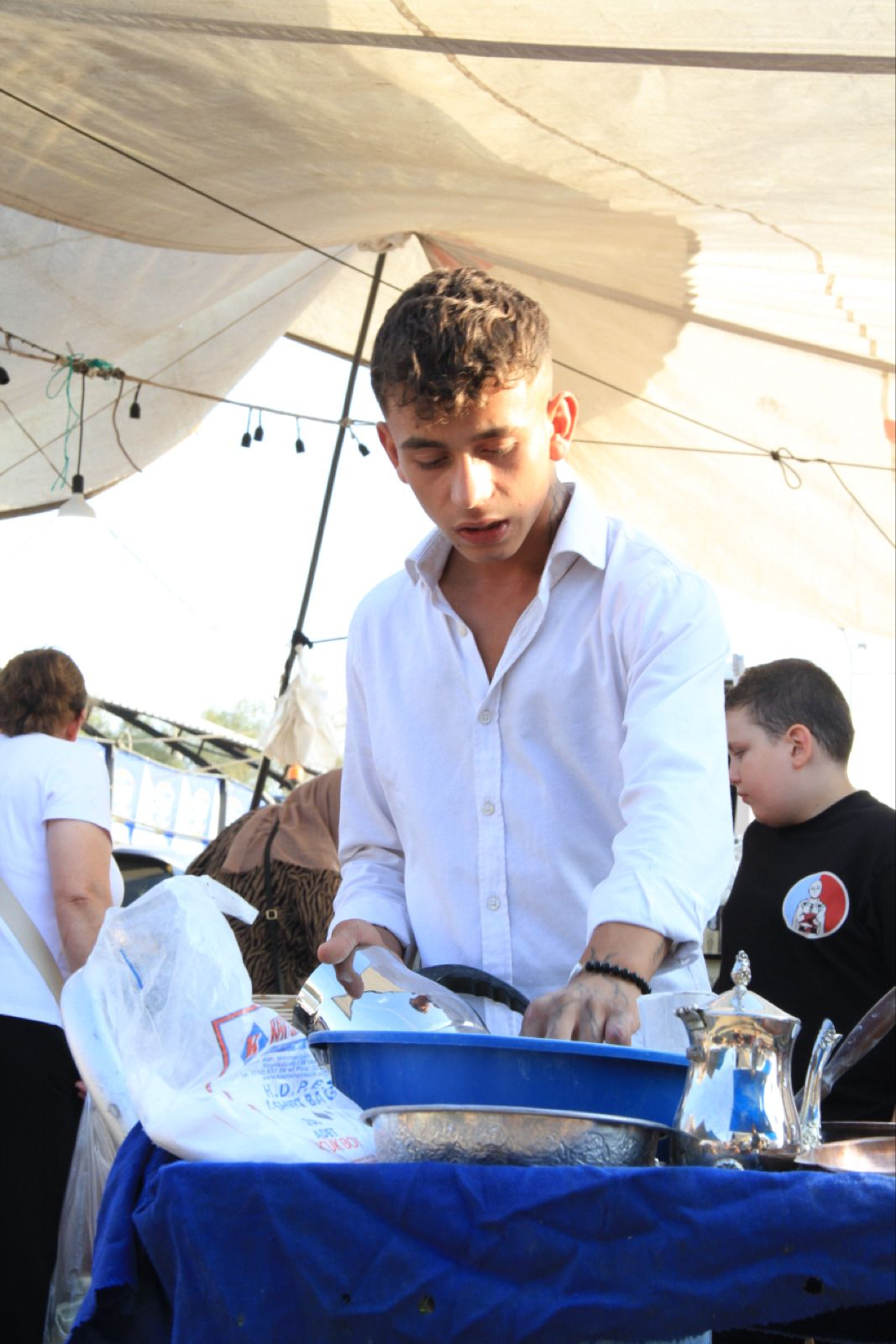Tezgahı başında, Pavli Panayırı, Kırklareli. Fotoğraf: Okan Gönen