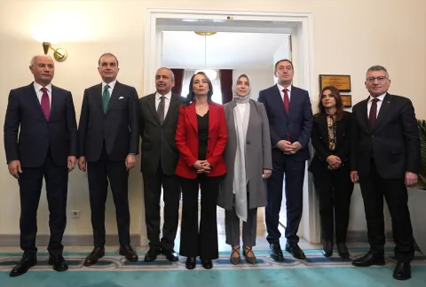AKP DEM