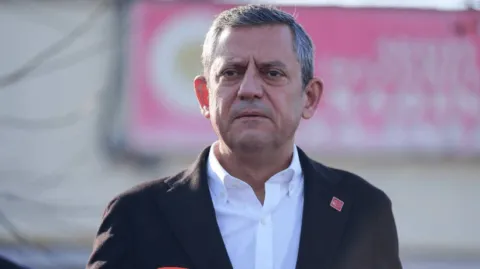 ozel
