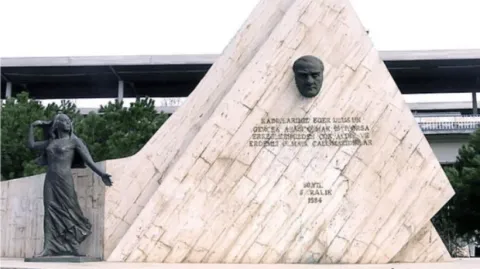 Söğütlüçeşme heykel