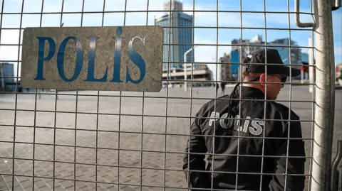 polis